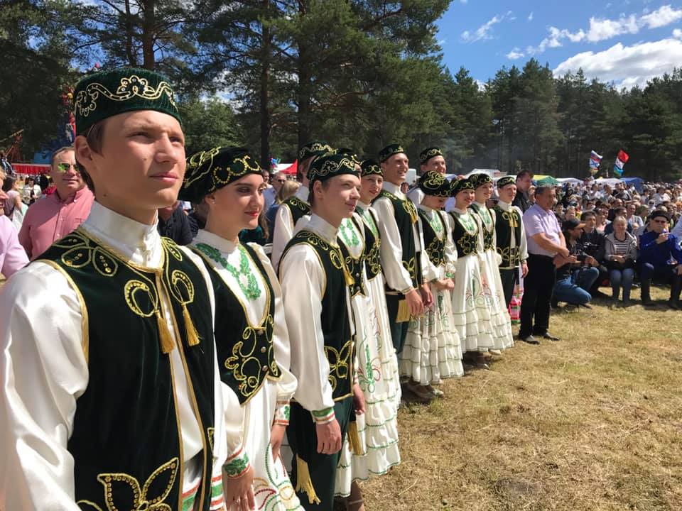 Нова татарские. Сабантуй Питер. Татары в СПБ. Татарский Сабантуй в Питере. Татары Ленинградской области.